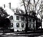 The home of W. W. Vest was headquarters for Confederate and Union forces. Today's Palmer House, it became the Federal Provost Marshal's office during the occupation