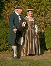 Charles Redd and Carolyn Wilson as Peyton and Betty Randolph. The Randolph brothers split between patriot and loyalist sides.